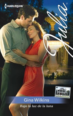 BAJO LA LUZ DE LA LUNA