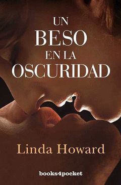 UN BESO EN LA OSCURIDAD